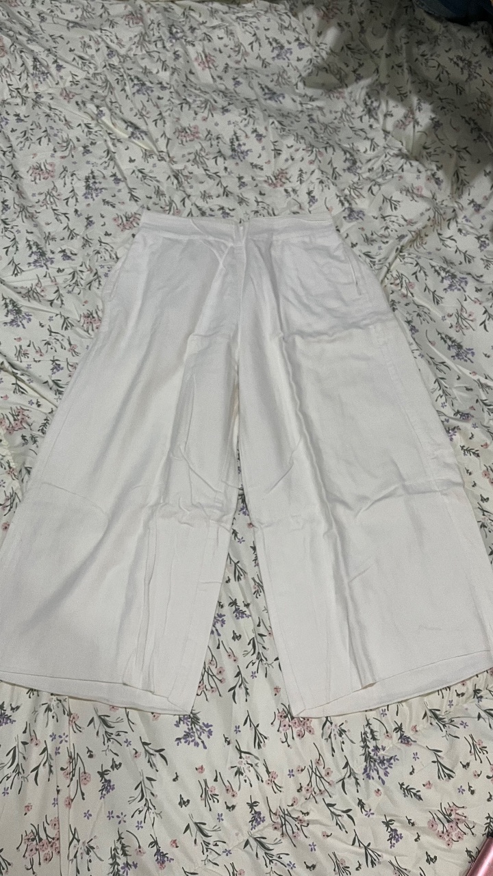 celana bahan broken white
