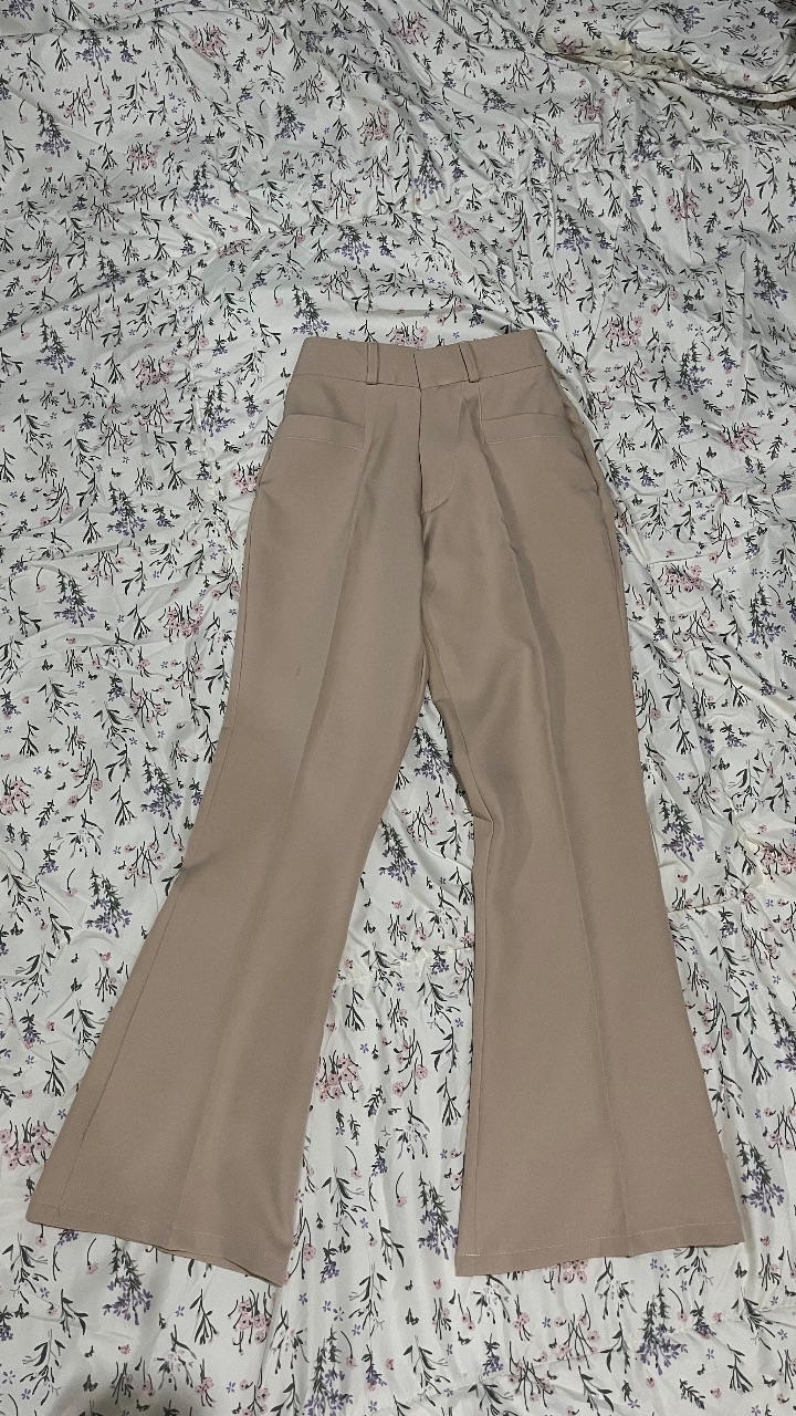 celana flared cream